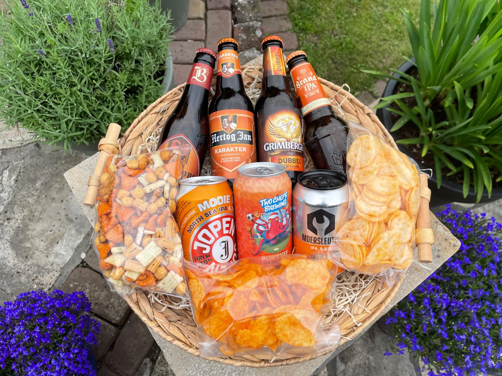 Oranje bierpakket met IPA's en hartige snacks